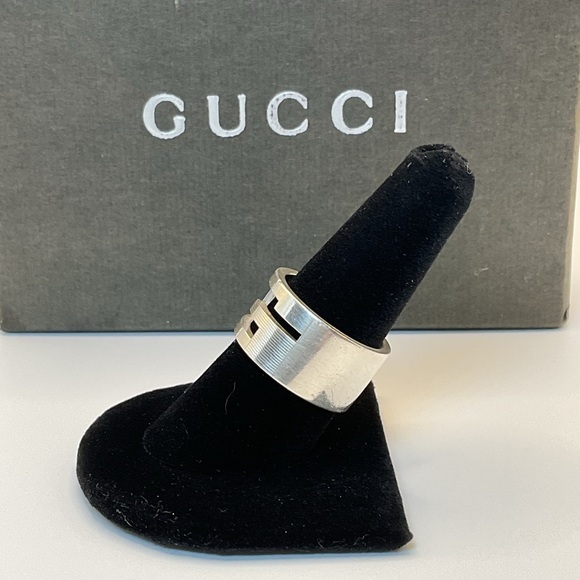 Gucci Silver Band Ring - Picture 3 of 7